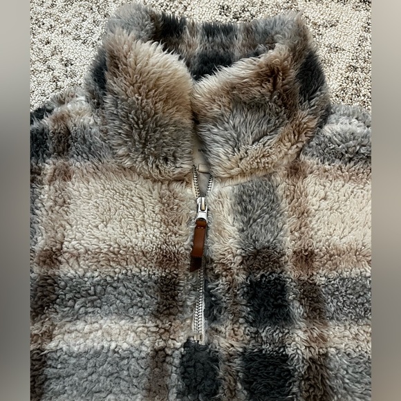 Thread and Supply Cropped Fluffy Quarter Zip Sweatshirt - Picture 4 of 7